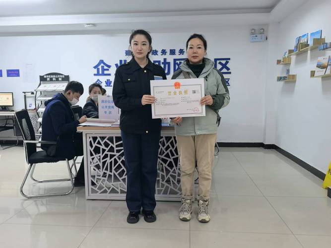 缝补匠心 从便民缝纫到城市温暖的新注解